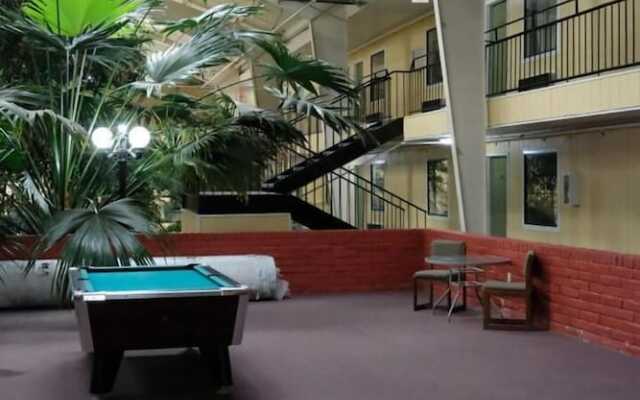 Econo Lodge