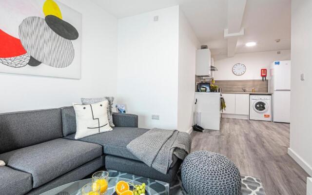 Phoenix Court - By Resify