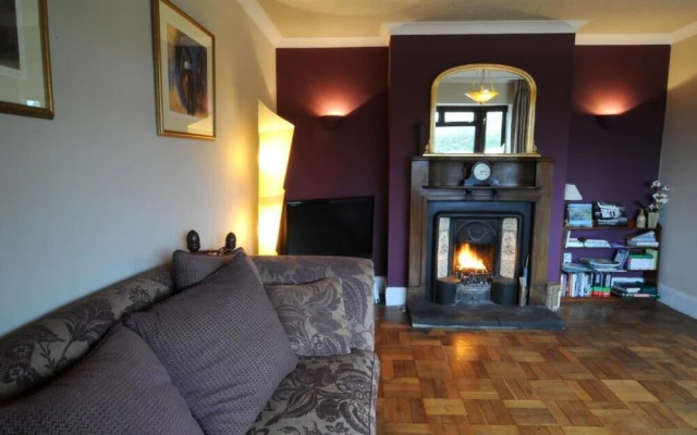 Fields Lodge Bed & Breakfast