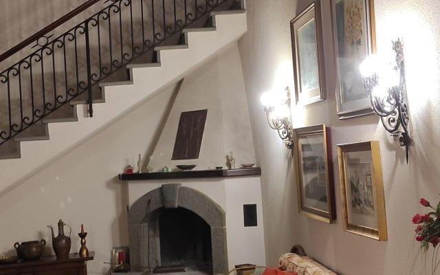 Nice villa in Ragalna with a nice garden