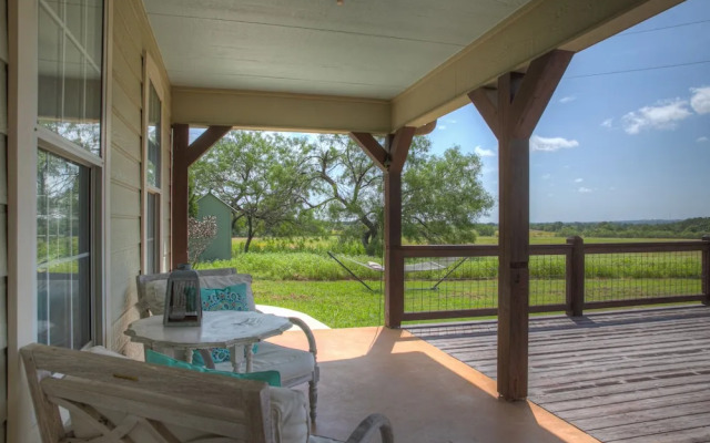 New! Gorgeous Home W/grill&views!