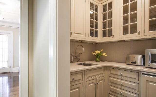 The 1770 House Restaurant & Inn