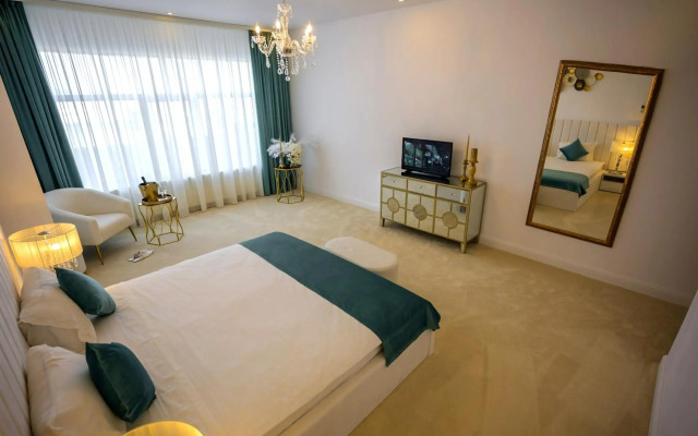 Hotel Queen Vera
