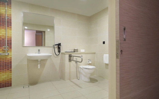 Sama-Sama Express KLIA Terminal 2 - Airside Transit Hotel