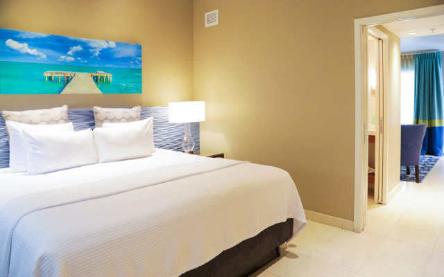 Orchid Key Inn - Adults Only