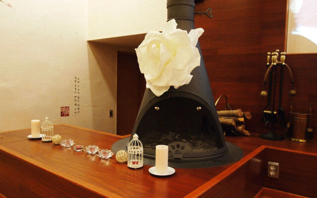 Hanso Presidential Suite Hanok Hotel