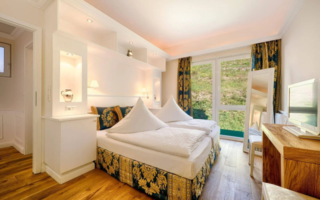 Hotel Weinberg-Schlößchen
