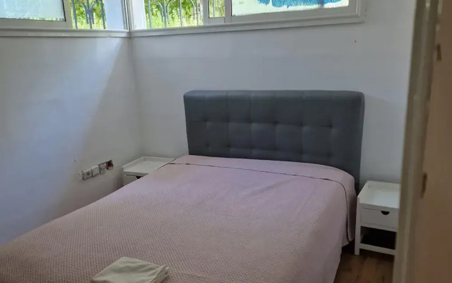 2 Bed Villa, Sleeps 4 - Garden, Wifi, Parking