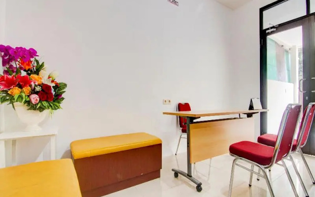 Joy Homestay Pulomas Redpartner