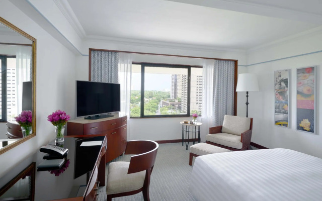 The Peninsula Manila