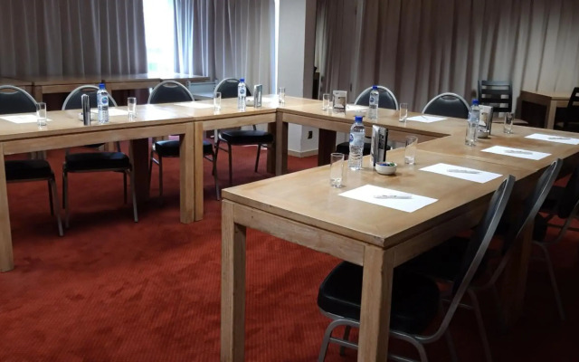 Brit Hotel Tours Sud - Le Cheops