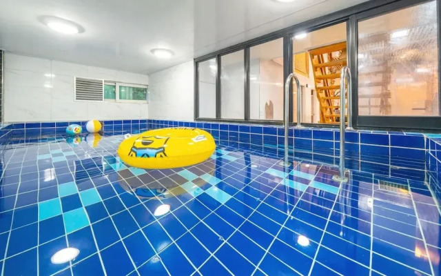 Gapyeong Ddel Poolvilla