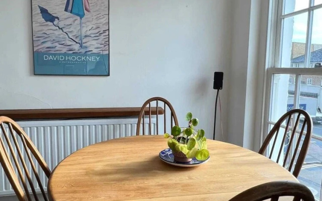 Bright 1 Bedroom Apartment in Hackney Near Colombia Road