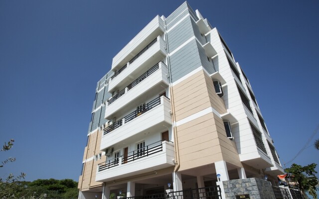 OYO 13058 Home Grand 3BHK ECR