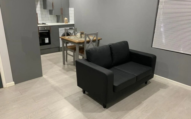 Luxury Apartment - Free Wi-fi & Parking NO Deposit