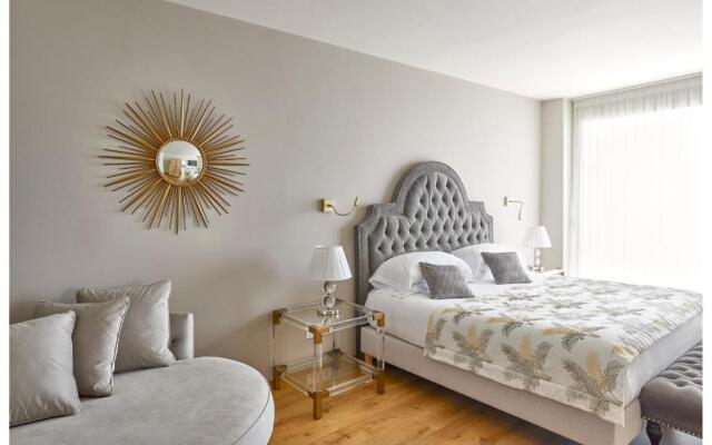 Chateau De La Chevre D Or