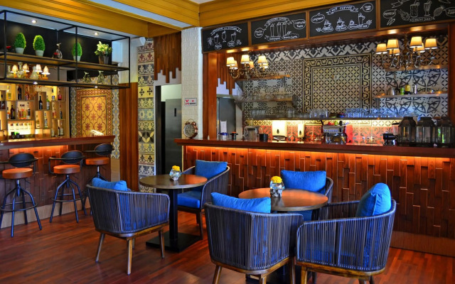 Ari Putri Hotel