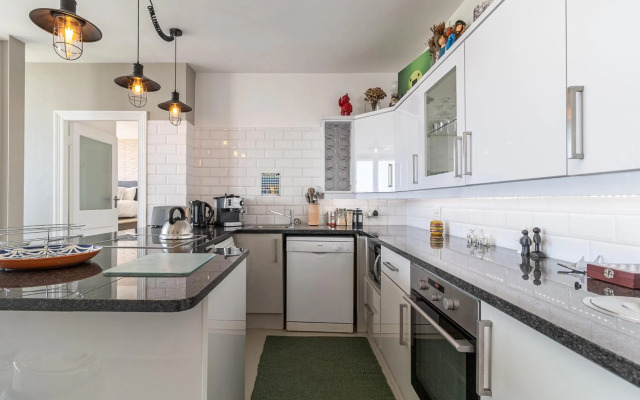 Cape Town Skyroof apartment LOADSHED PROOF Ocean Views