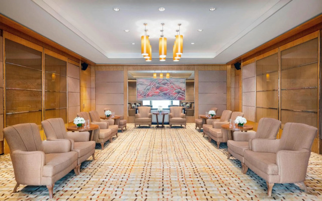 Sheraton Grand Shanghai Pudong Hotel & Residences