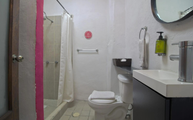 Hostal Punto 79 - Hostel