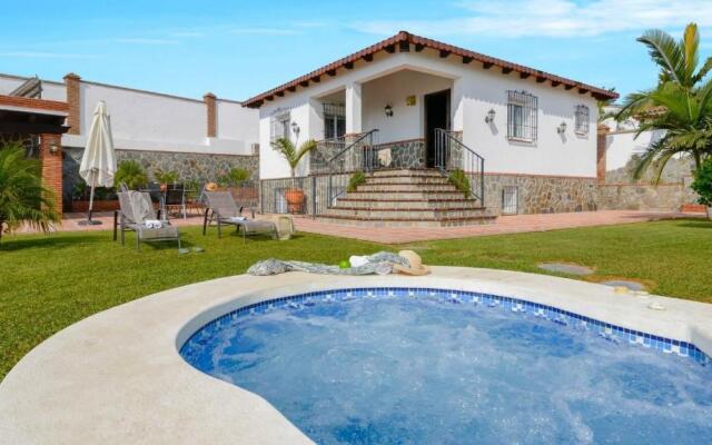 Villa Antonio Nerja by Ruralidays