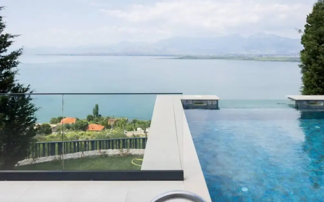 The Luxury Villa in Shkod r