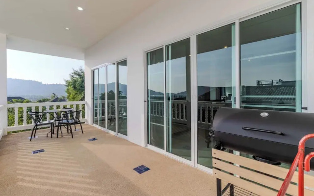 Prime Location  Pool View BBQ V274