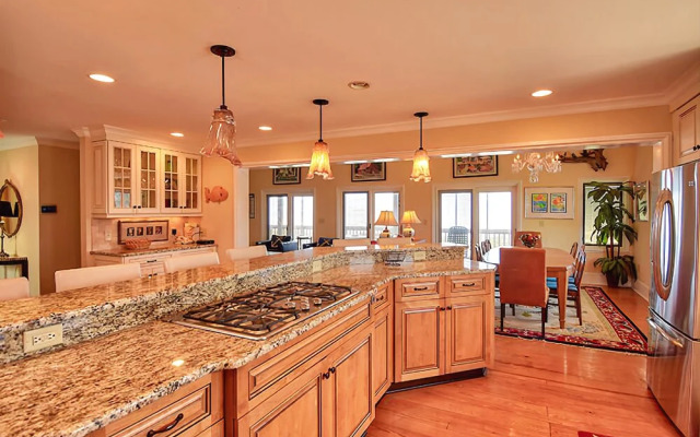 120 We Shell Sea 8 Br Home by RedAwning