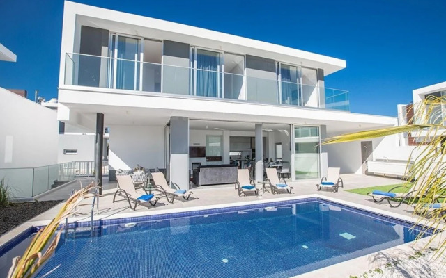 Villa Neve AQ Ol14