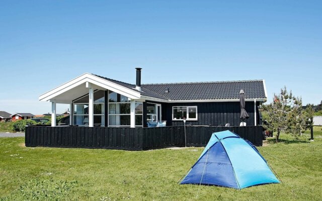 6 Person Holiday Home in Hjorring