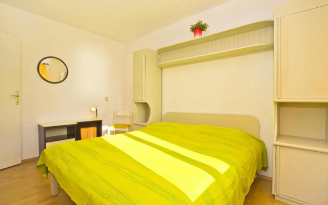Apartment Tvrdni Dolac 4008c