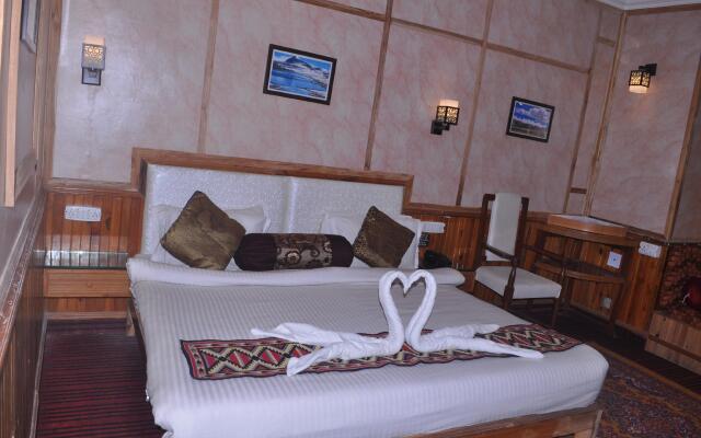 Hotel Robinsson Palace