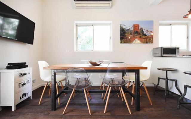 Sunny 3BR in Prague 8 by HolyGuest