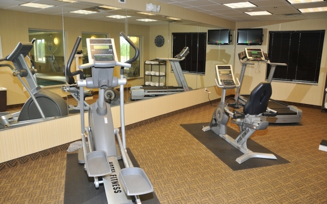 Holiday Inn Express & Suites Clinton