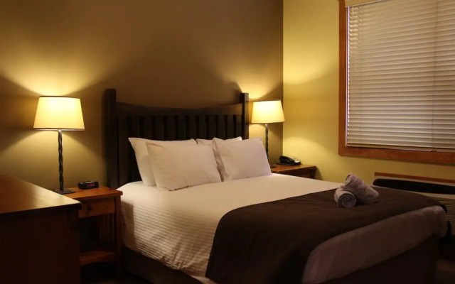 Timberline Lodges by Fernie Lodging Company