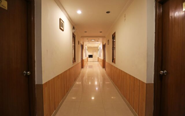 OYO 8876 Hotel Sarthi