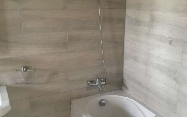 Akua Luxury Suite Sapphire Courts