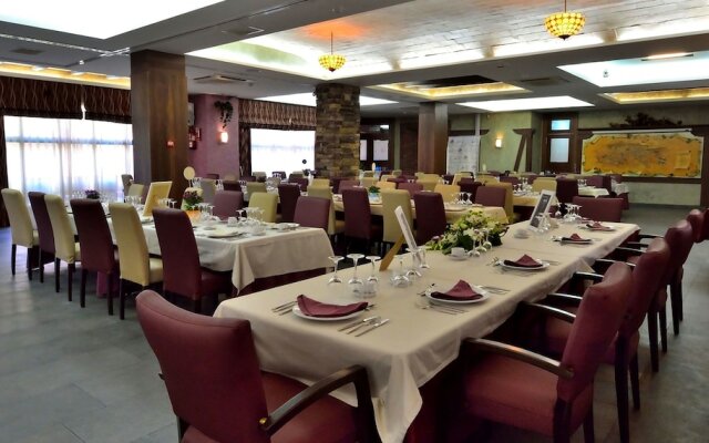 Hostal Restaurante Cuatro Caminos