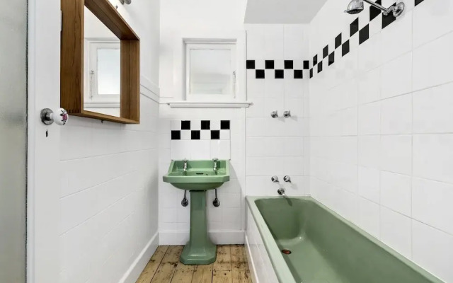 LIAM, 3BDR Northcote House