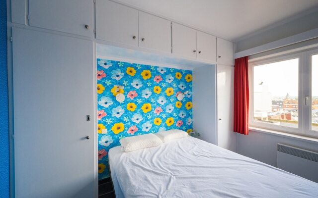 Apartment With Sun-facing Terrace