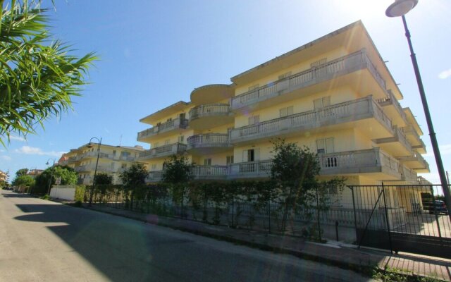 Apartment With 2 Bedrooms in Caulonia Marina, With Wonderful Mountain View, Pool Access, Furnished Balcony - 100 m From the Beach