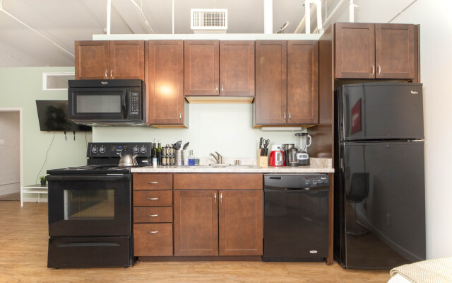 Downtown Denver 2BR Apartment | Open Plan