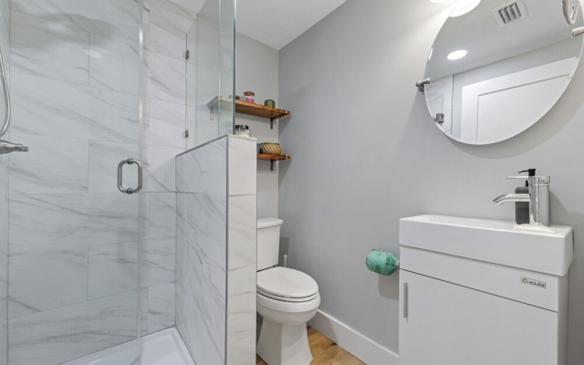 Downtown Getaway - Unit A