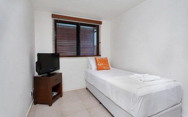 Belle Escapes - Beachfront Ocean View Apartment "4"