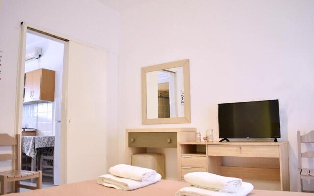 Tzamaros Studios Kythnos