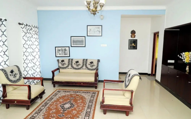 Elk Hill Palace