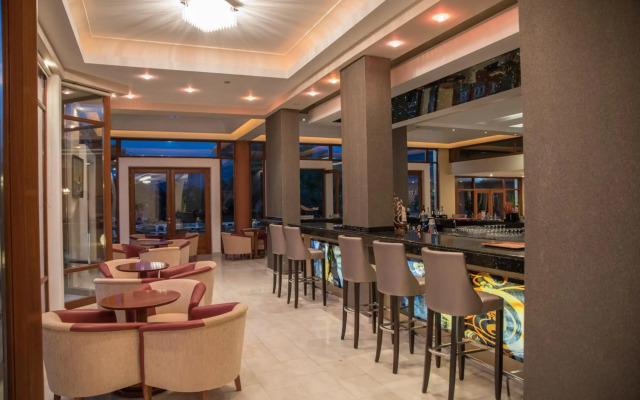 Alma Luxury Resort Hotel