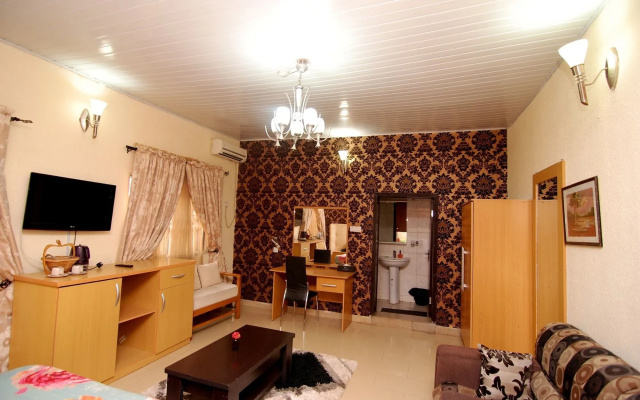 Ajoy Hotel And Suite