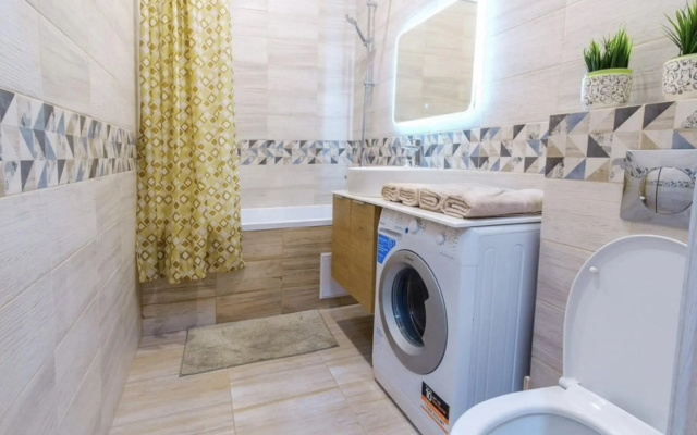 Апартаменты в 16-м микрорайоне, 75