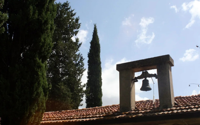 Apartment With one Bedroom, Kitchen, Bathroom Garden and Shared Pool